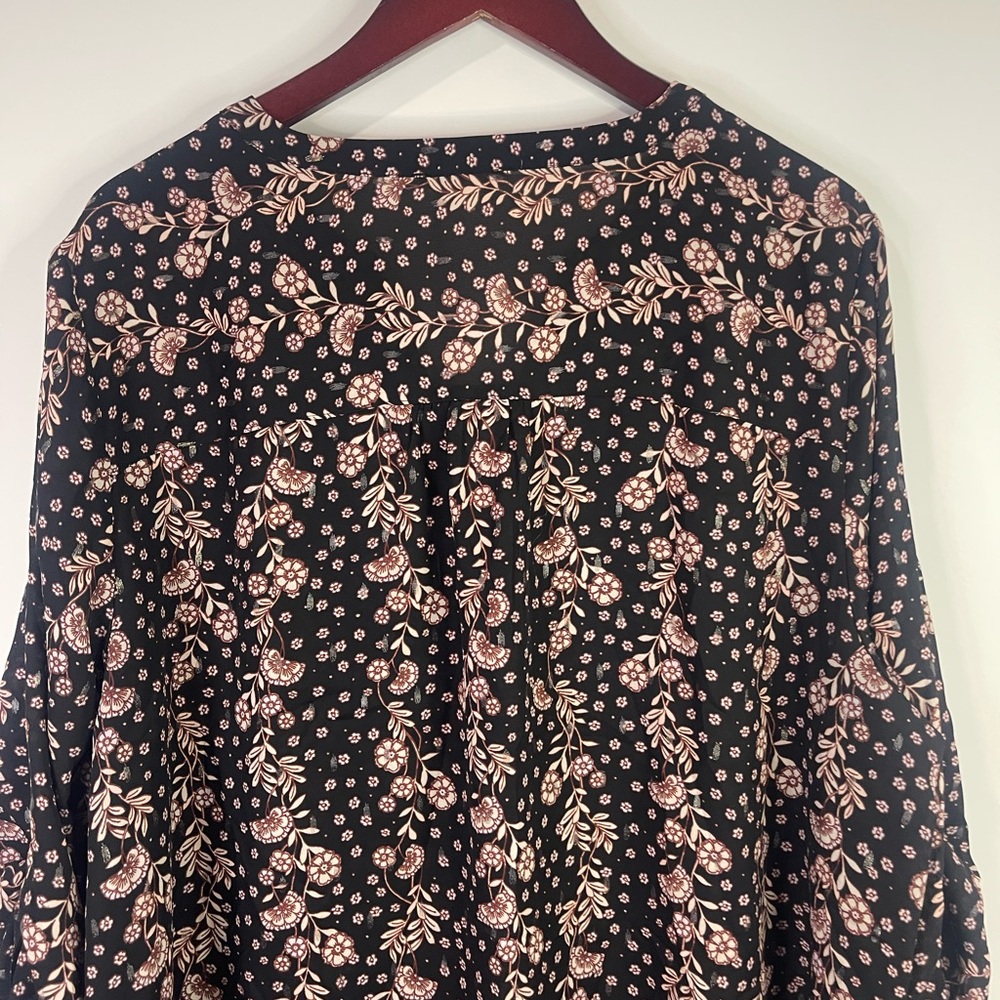 Maurices Black and‎ Pink Floral Blouse - Picture 7 of 10
